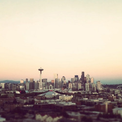 coryschmitz:  Seattle (by cory schmitz) 