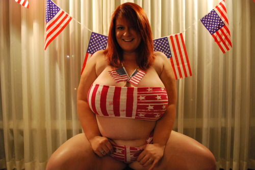 jade38h:  Happy 4th Of July Weekend To All My Followers! Have fun and be safe out there!   party time?,xxx