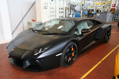 thefastlifestyle:Matte Black Aventador.
