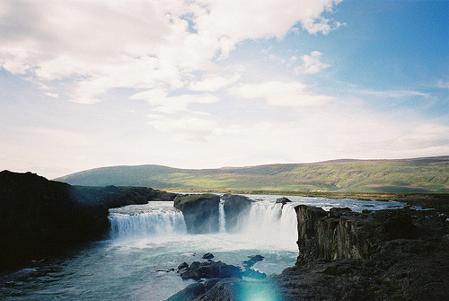 Godafoss waterfall, Iceland (by Javier D.)