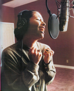 neverendingfascination: 1994eo:  Selena recording