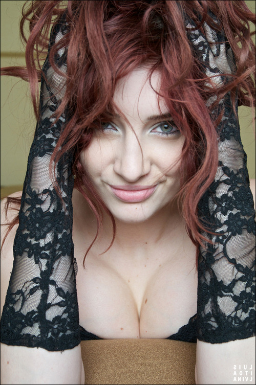 sexy&ndash;girls:   Susan Coffey 