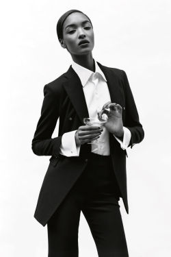 femdomstyle:  Model Jourdan Dunn in a suit.