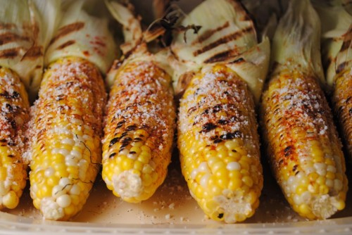 fantasticedibles:  Roasted Corn with smoked paprika and spicy dry rub Recipe  FUCKING WANT HNNNNNG