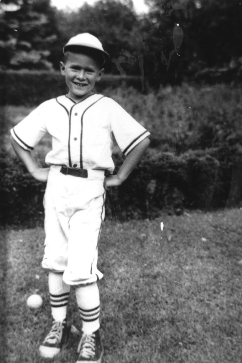 Our Presidents has two birthdays to celebrate today. A former POTUS and a former FLOTUS (that’s the First Lady of the United States) share July 6th as their date of birth. We’re posting childhood pics of both.
Who knows who this young, future...