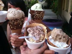 ice cream by the harbor. Oh mayn that green tea &amp; chocolate malted crunch was good, except it was soo big and dripping everywhere!