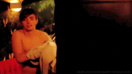 nathansykez:  everytime this is on my dash, i willl reblog. 