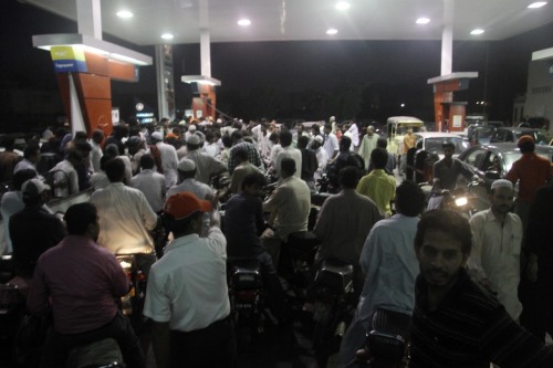 Gas station in Defense last night around 8pm