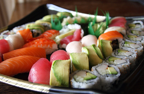 thenommables:  Sushi 　スシ (by Coconutto) 