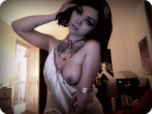 http://johnnisalami.tumblr.com/post/7514124578
