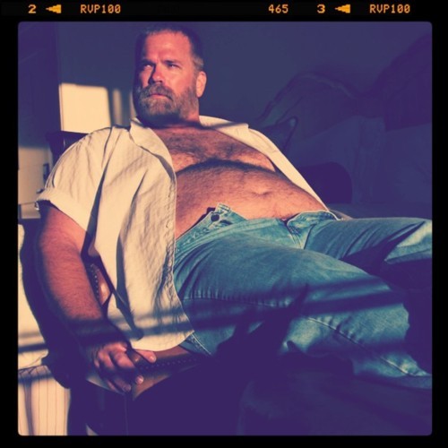 decembearist:  houseofgianorso:  BigFurryGent_Palos Verdes, august 2009 (the 2011 IG remix) (Taken with instagram)  I tried not to reblog this I really did. 