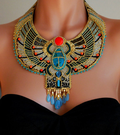 sillycellybelly:  i would so fucking wear this  This is stunning.  