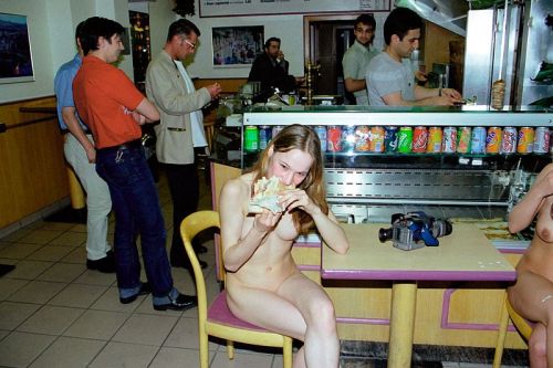 http://urbannudism.tumblr.com/post/97791193068