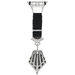 omgthatdress:  Van Cleef & Arpels lapel