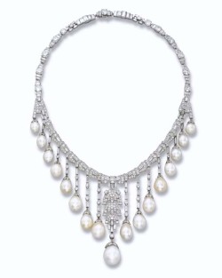 omgthatdress:  Art deco necklace ca. 1930