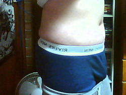  oliverstwist submitted: lost 15kg and first photo showing my stomach at all  DAMN BOY! Looking good my friend, looking good! ;)