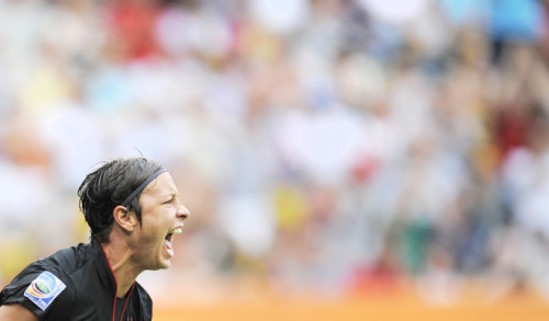 thrace-:  UNITED STATES EQUALIZES IN OVERTIME WITH A LAST-MINUTE HEADER FROM ABBY WAMBACH OFF A LONG BALL FROM MEGAN RAPINOE.  