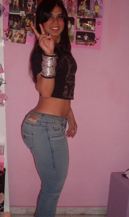 peacepax:  Su B #2 - filling out those jeans