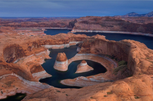 yoctoontologist:  Reflection Canyon, Lake Powell, Arizona (Mike Reyfman)