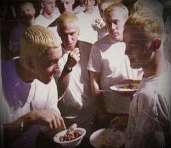harryandee:  whoopigoldbergerking:  97bonnieandclyde:  Eminem eating M&amp;M with others Eminems  this is it. this is the photo that completes my life.  We’re gonna have a problem here 