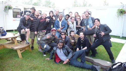 his-magictouch:  bokwithme:  jacobinao:  HOOLIGANS  nice to see them all on one picture