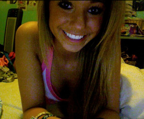 longhair, lighteyes, tanthighs