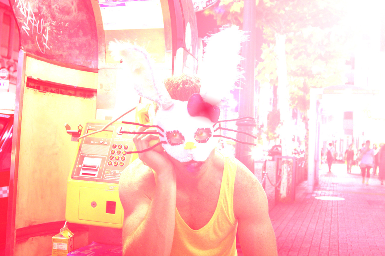 HELLO? HELLO! - Pink Lemonade Edition - Tokyo 2011 - Alexander Guerra *Hello Bunny