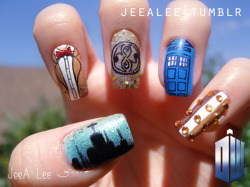 notyouextremesportscalendar:  jeealee:  Doctor Who Nails  this couldn’t be more amazing! 