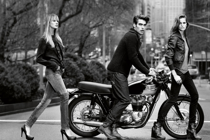 black-and-white:  (via DKNY Jeans Fall 2011 Campaign | Anne Vyalitsyna, Izabel Goulart