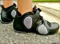 fuckyeahnikes:  Nike Flightposite 3’s http://sahnjowall.tumblr.com/