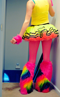 Destiwanaa:  Who’s Ready To Rave? This Chick Right Here B)  Her Fluffies&Amp;Lt;3