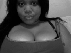 boobstribalbands:  ………………………….. pow.  whas goin on lovein this pic look like a sceen saver