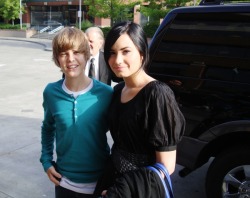 Demi Lovato &Amp;Amp; Justin Bieber.i Love This Picture &Amp;Amp; I&Amp;Rsquo;M Not