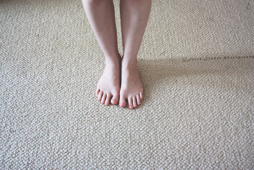 Hey, toes. 205_O/365