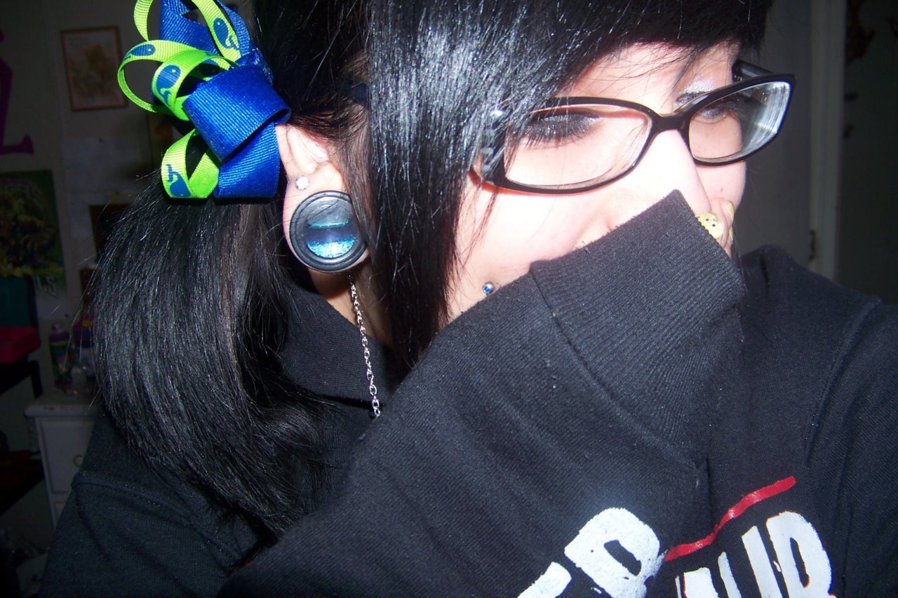 fuckyeahstretchedears:  Both are at 1 1/8th. http://musicboysandcallofduty.tumblr.com/