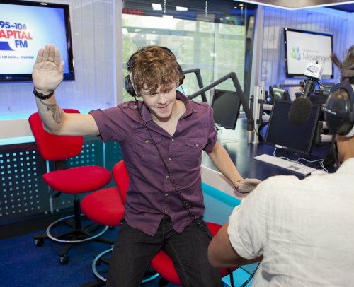 foolishformcfly:  silleloves:  Jay McGuiness @Capital FM webchat  Lovely! :D x 