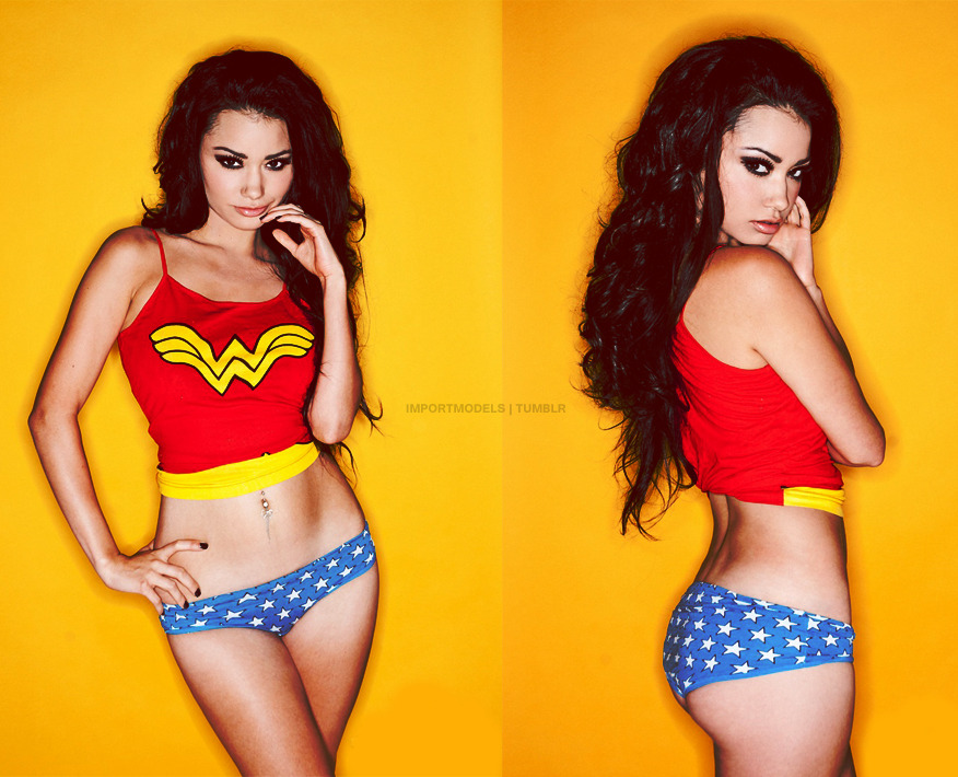super-women:  importmodels:  Michelle Tomniczak  