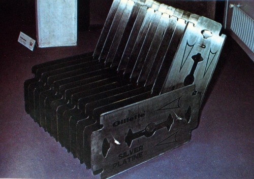 rifles:  Siège poème, à Créteil (Maison de la culture), Feb 1975  “Gillette chair” Luc Dailledouze 