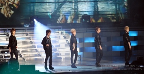 SHINING SHINee @ SHINee 1st Concert in Taiwan 110716 