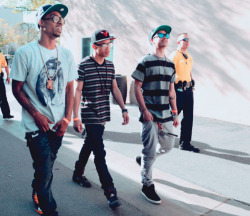 I love when boys dress like this(: