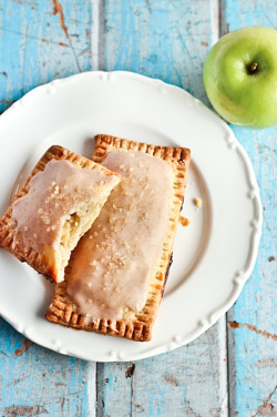 gastrogirl:homemade apple pie pop tarts with