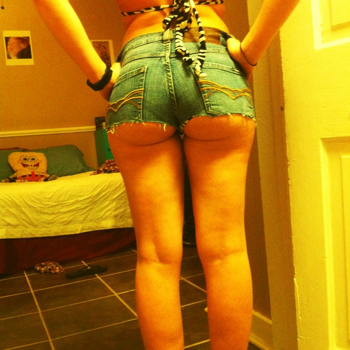 megantumbls:  White trash party for Sunday bumday. Oh my 