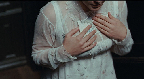 breathingvioletfog:  Bright Star (dir. Jane Campion, 2009) 