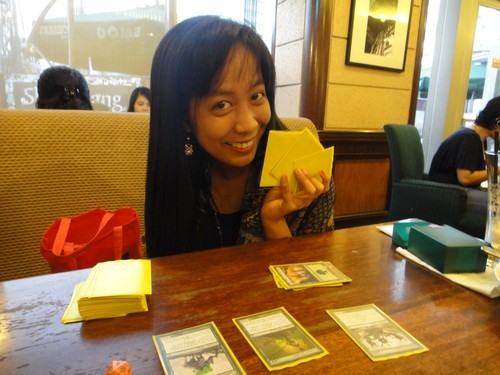 jalira-is-bae: mtgfan: Always nice to see people enjoying Magic in public! Woot! I love magic! When 