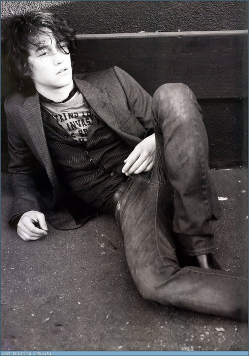 painfullysexymen:Joseph Gordon-Levitt