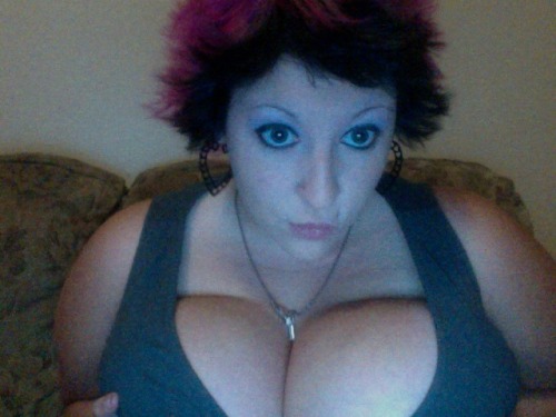 winkingdaisys:  new hair colour!!  :) 