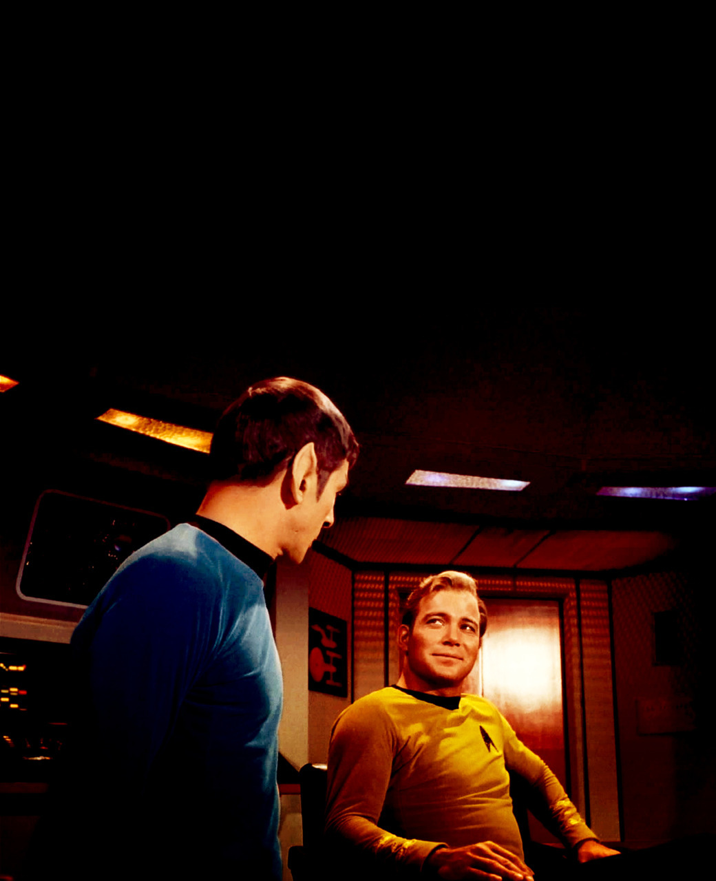 bigmamag:  Show me the face of a man in love, and I’ll show you Jim Kirk. 