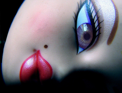 viitavuitton:  I ALWAYS get told I look like a Bratz doll.. 