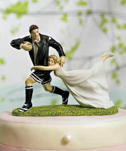tefovec:  rugby wedding cake  