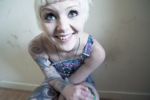 obliviatedd:  ahistoryofweedcraft:  Grace by Olivia  You’re so cute :3 &lt;33